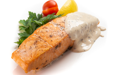 Стейк из лосося со сливочным соусом