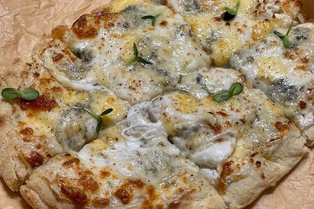 Римская пицца 4 сыра