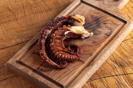 Осьминог гриль