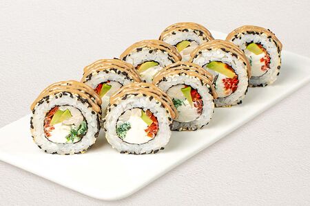 Цыпленок Чука с ореховым соусом ролл