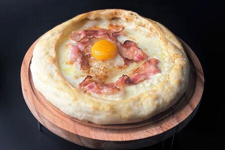 Хачапури с беконом