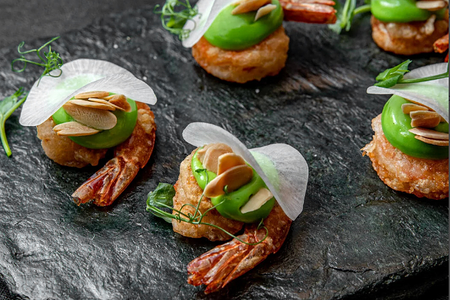 Жареные креветки васаби