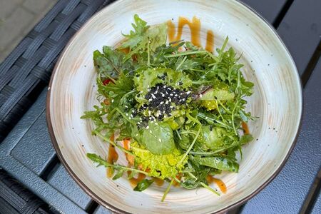 Салат с хрустящими баклажанами