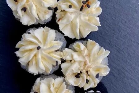 Ролл со сливочным крабом