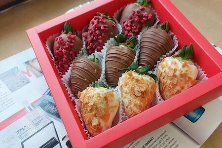 Клубника в шоколаде Love