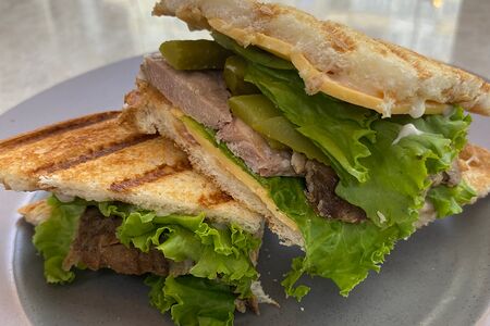 Сэндвич с ростбифом