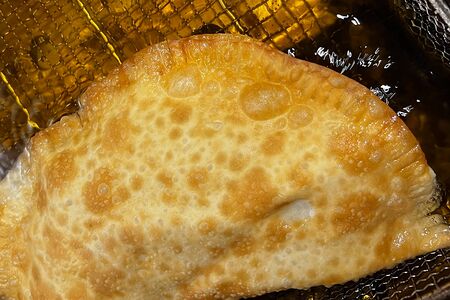 Чебурек с сыром