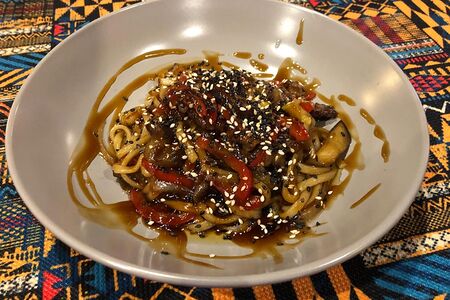 Удон с говядиной 