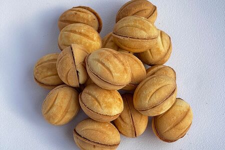 Орешки со сгущенкой и грецким орешком 