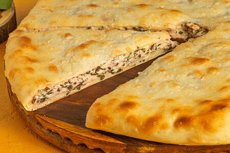 Пирог с сыром и листьями свеклы