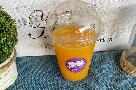 Свежевыжатый апельсиновый сок