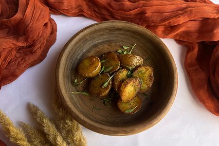 Жареный картофель бейби с чесноком