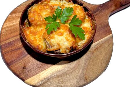 Грибы с сыром сулугуни и моцареллой 