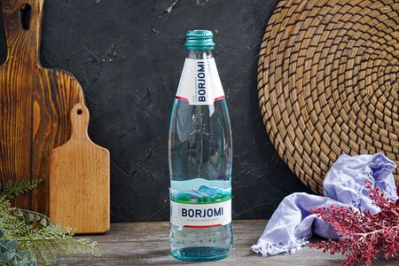 Минеральная вода, газированная Боржоми