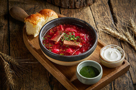 Борщ с пампушками