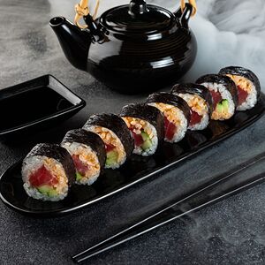 Ролл с тунцом спайси