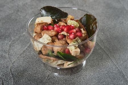 Салат с курочкой гриль 