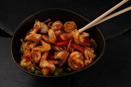 Гречневая лапша с креветкой 