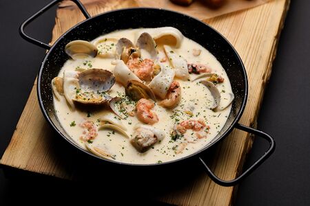 Соте с морепродуктами гриль