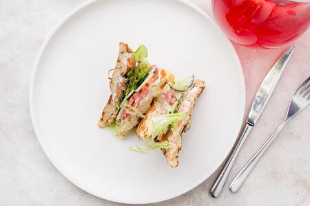 Вафля-сэндвич с семгой