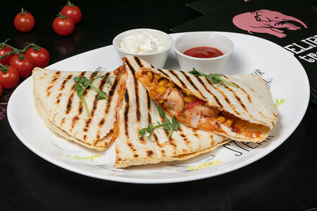 Кесадилья с креветками