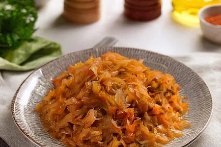 Капуста тушеная