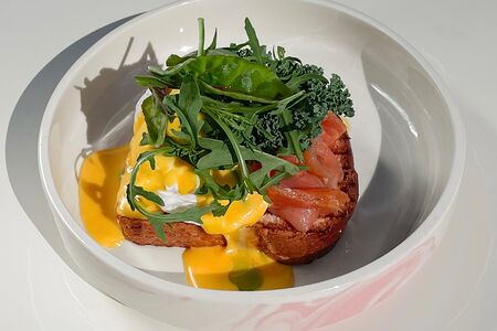 Бенедикт с красной рыбой