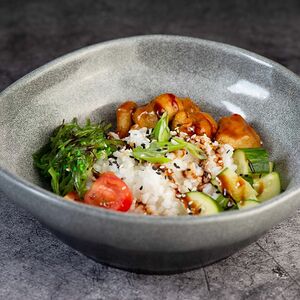 Поке с хрустящими баклажанами