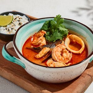 Том ям с морепродуктами 