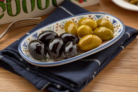 Оливки разные