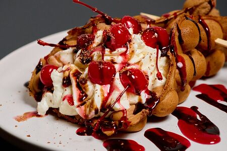 Гонконгская вафля Вишня в шоколаде