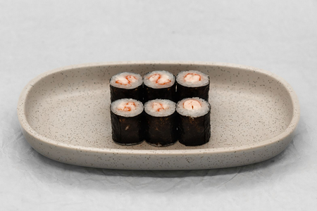 Двойной ролл маки с креветкой