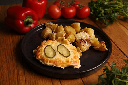 Горбуша отбивная с соленым огурцом 120г