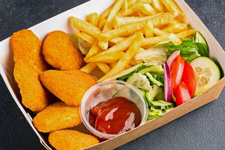 Food Box с наггетсами