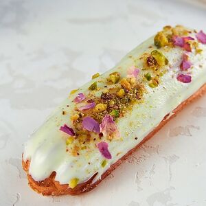 Эклер ванильный