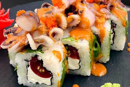 Ролл Том ям с осьминогом