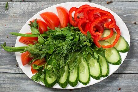 Ассорти спелых овощей