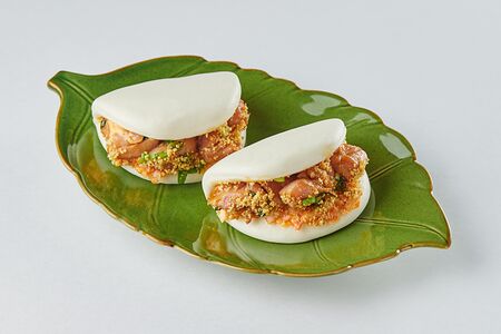 Бао с цыпленком и соусом Терияки