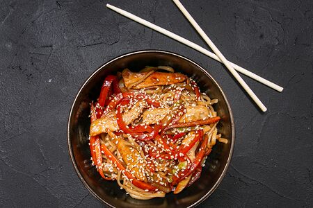 Удон с цыпленком