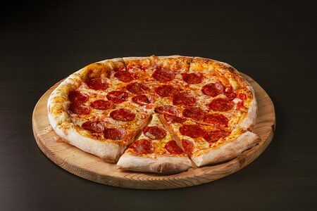 Пицца Пепперони (острая) 25 см