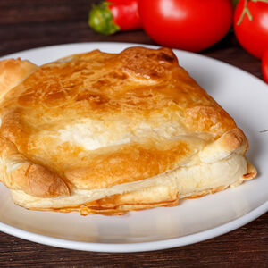 Слойка с курицей и грибами