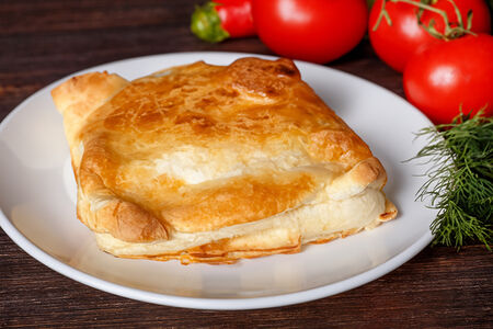 Слойка с курицей и грибами