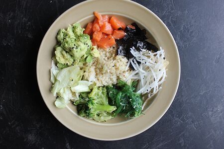 Поке с лососем