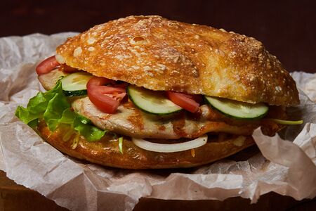 Бургер со cвинoй шеей