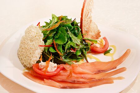 Салатъ съ лососем Сударушка