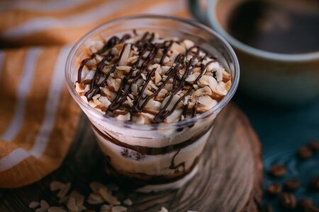 Трайфл Сникерс