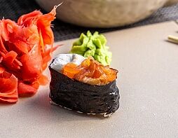 Суши сливочные с лососем