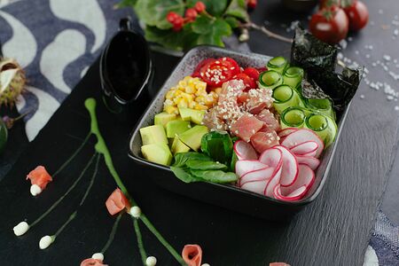 Поке с тунцом