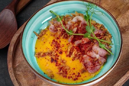 Чечевичный суп-пюре с беконом