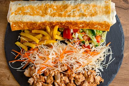 Шаурма с жареным картофелем